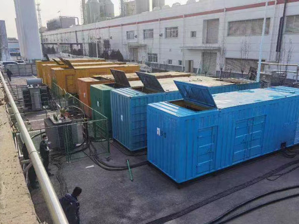 阿鲁科尔沁380V和690V电压的电缆线相同吗?